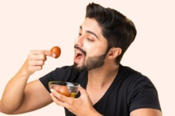 Men eating sweets rasgulla diabetic.