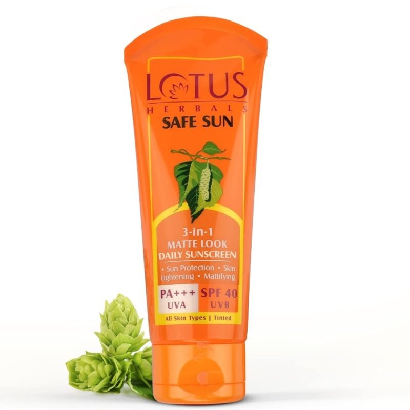 Lotus Herbals Safe Sun 3-In-1 Matte Look Daily Sunblock Sunscreen